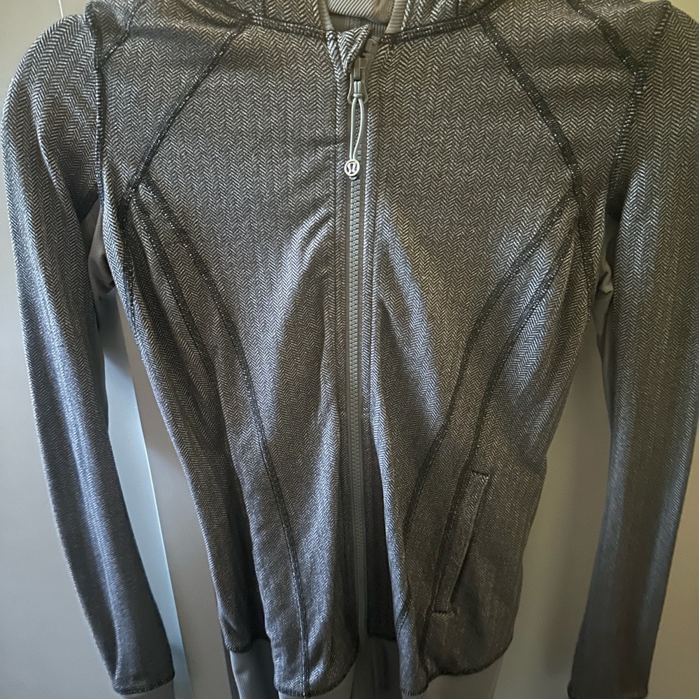 Lululemon Daily Practice Zip-Up Hooded Jacket Sz 6